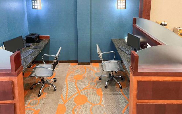 Comfort Inn & Suites