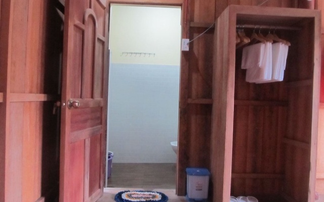 Coconut Homestay – Guest Rooms – Mo Cay