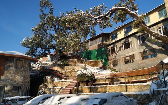 The Kenilworth Mussoorie by Stotrak