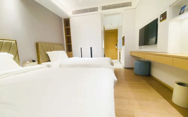 Rho Hotel