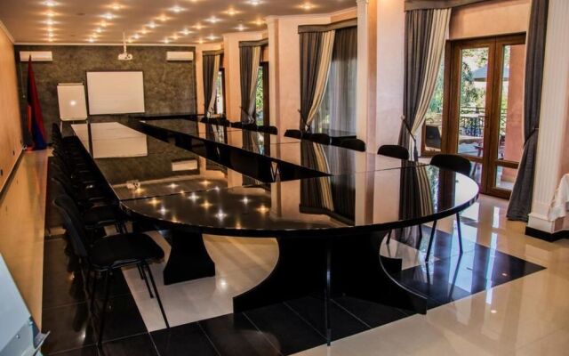 HyeLandz Eco Village Resort