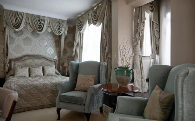 Old Palace Lodge Hotel