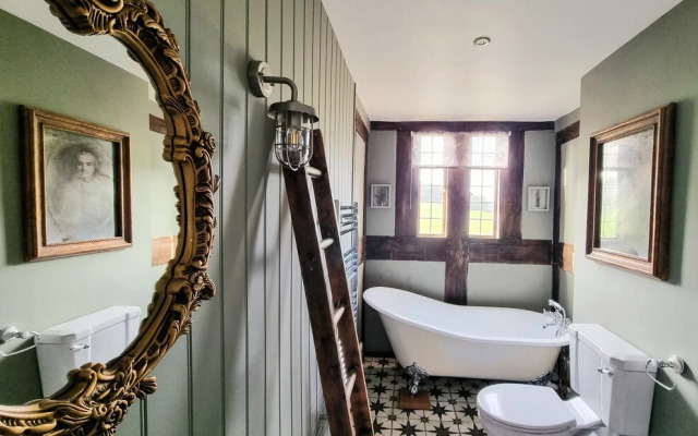 The Threshing Barn at Penrhos Court