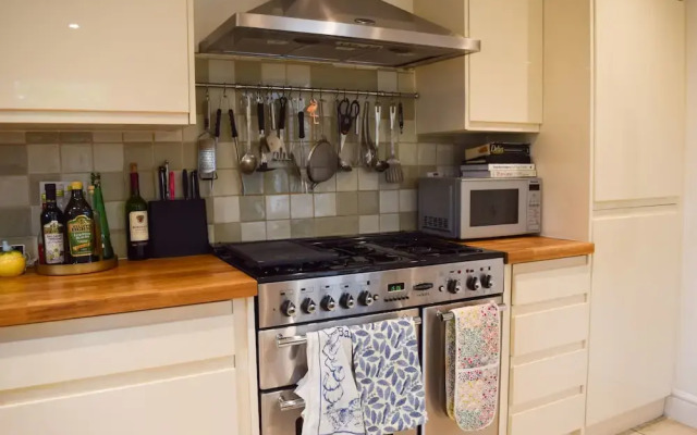 Stylish Family Home in Shepherds Bush