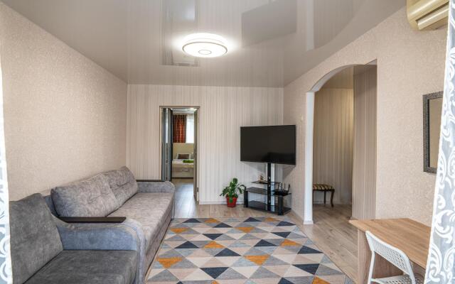 Posutochno One Days на улице Конституции