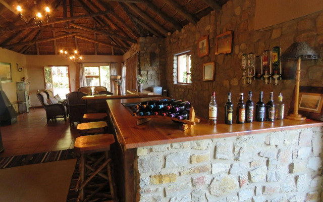 Woodbury Lodge - Amakhala Game Reserve