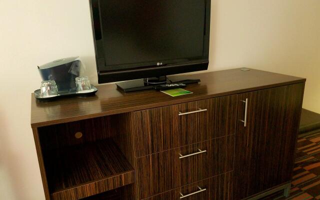 Holiday Inn Irving Las Colinas by IHG