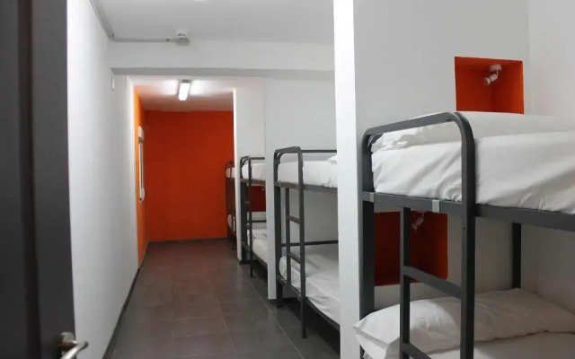 Olé Backpackers Hostel