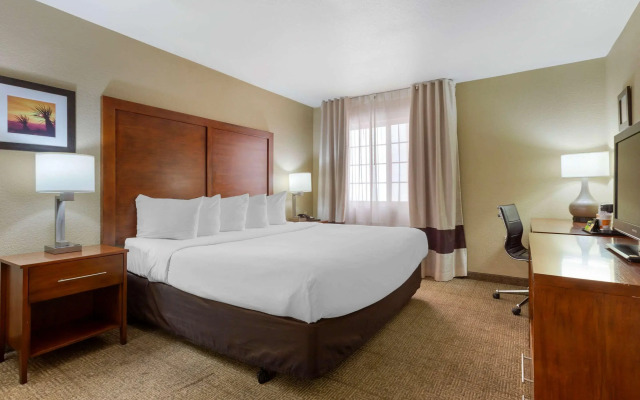 Spark by Hilton Glendale Phoenix North