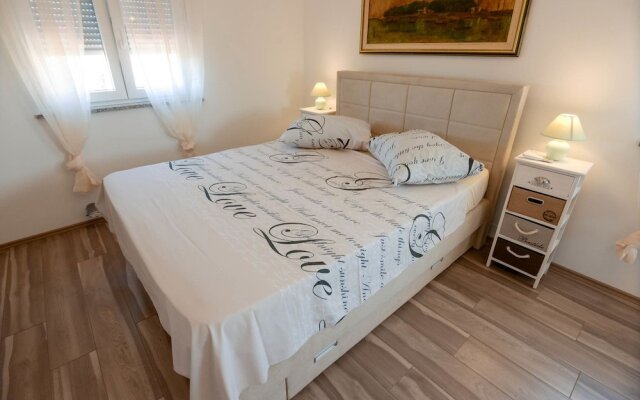 Apartments with pool 992