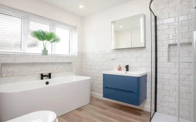 HONEYBROOK - Cosey detached home, modern, spacious