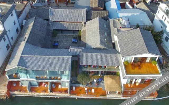 Qilu Sea-view Courtyard Hotel