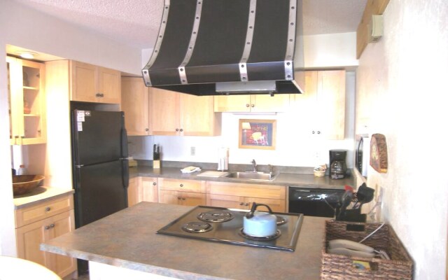Anaconda 4 Bed 4 Bath by RedAwning