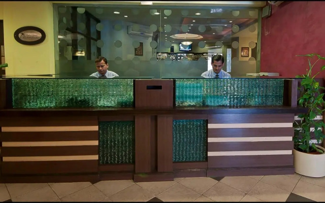 Hotel Tourist Deluxe