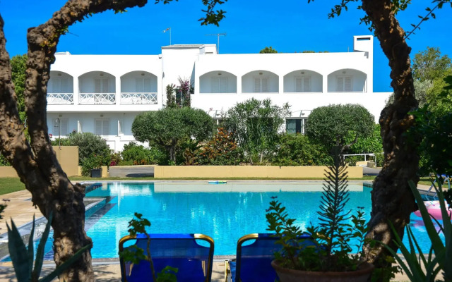 Mantenia Hotel
