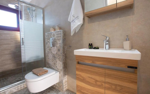 Nikolas Guest House
