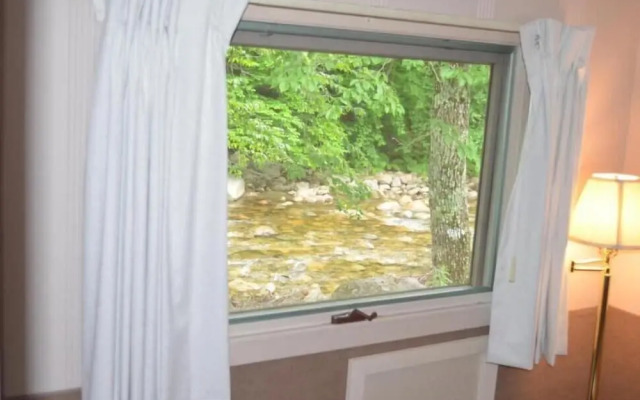 Mount Coolidge Motel