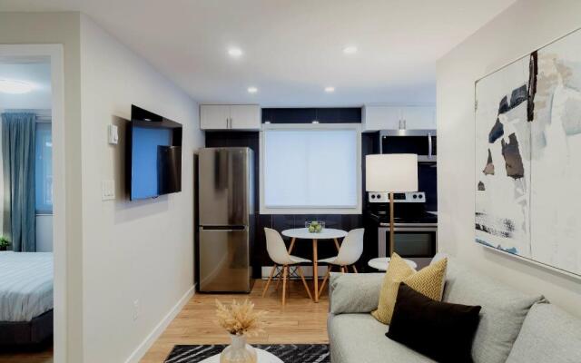 Modern, Luxurious Apartment near Downtown Ottawa