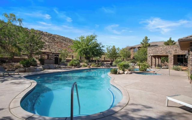 The View Resort Amenities & Epic Views!