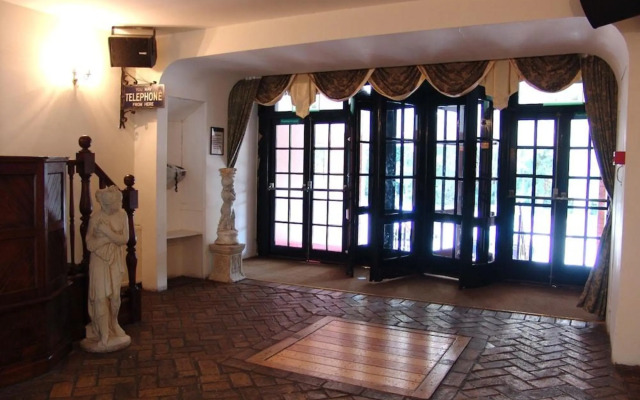 Caistor Hall Hotel