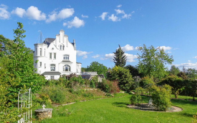 WeisseVilla Friedrichsbrunn Fewo SOLIDE