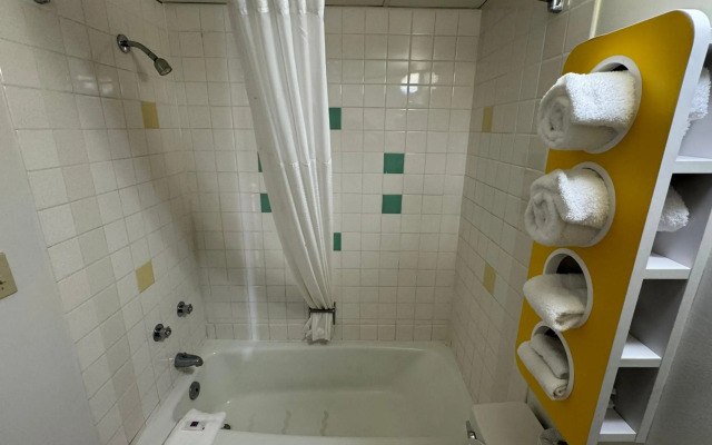 Motel 6 Butte, MT - Historic City Center