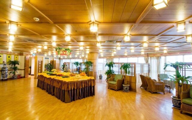 Kinglead Hotel