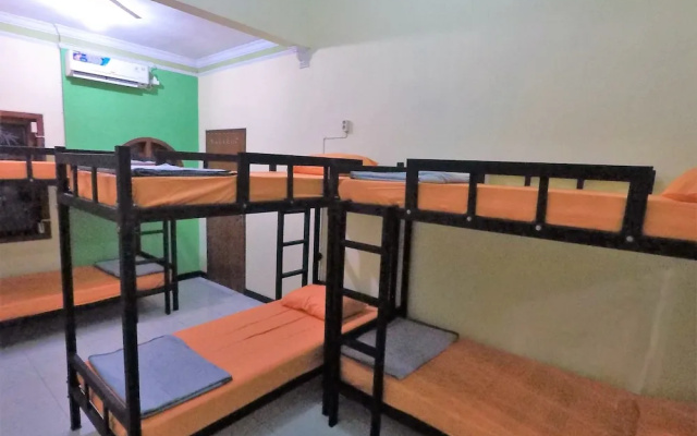 Dhika Adventure - Hostel