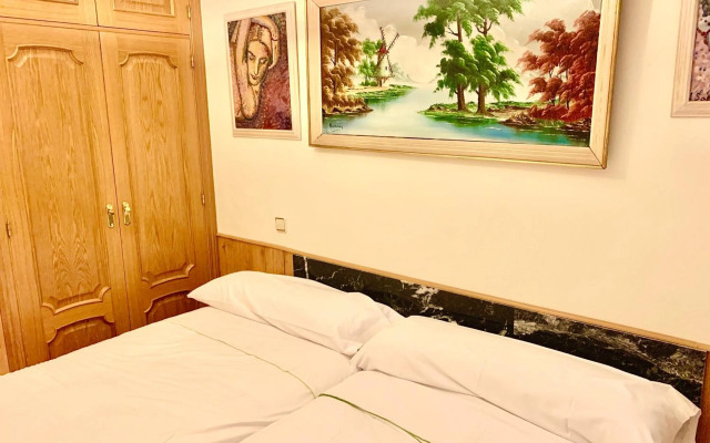 Apartamentos Suites Torr Av América - López de Hoyos