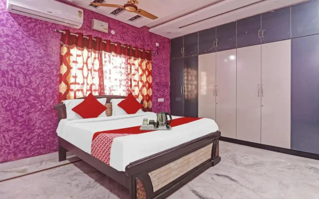 OYO Royal Stay Near Mantra Mall