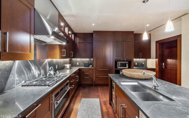 Platinum Vail Solaris 4 Bedroom Vacation Rental Set at the Base of the Mountain Just Steps From the Gondola