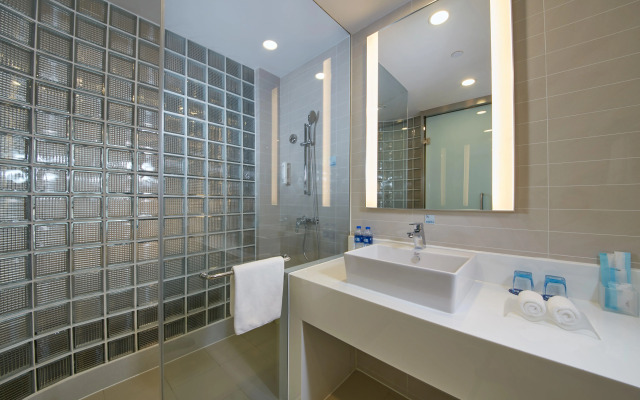 Holiday Inn Express Luoyang City Center by IHG