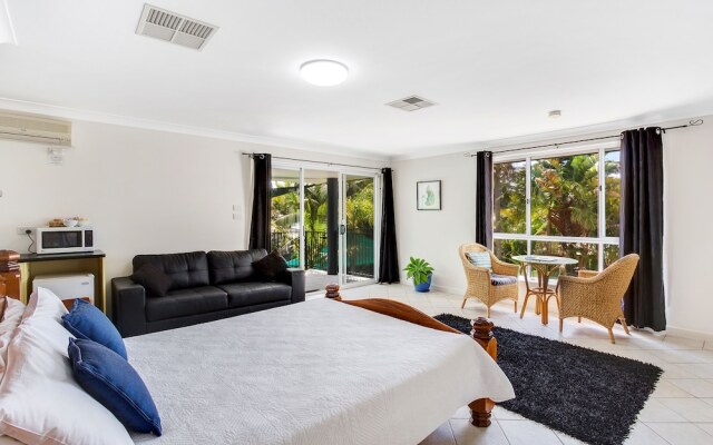 Salamander Beach Accommodation Adults Only