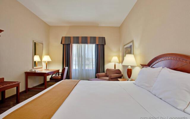 Best Western Valencia/Six Flags Inn & Suites