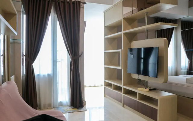 Modern Look Studio Apartment At Capitol Park Residence