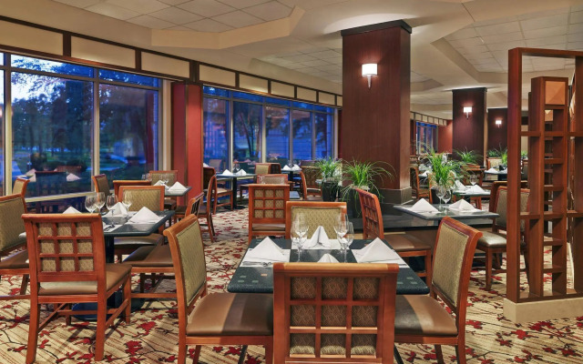 Sheraton Suites Chicago Elk Grove