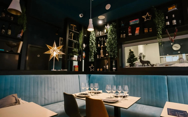 Hotel Blue