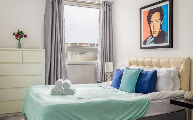 2-bed by Battersea Park
