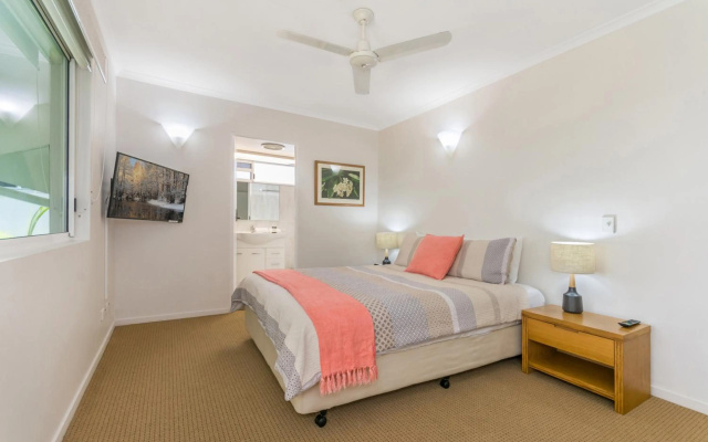 Bali Hai Apartments Noosa – Guest Rooms – Noosa Heads