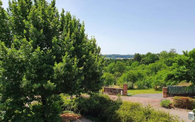 Big summer house in the charming village of Meyssac