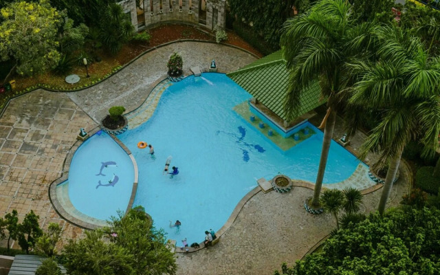 Brand New 3BR at Puri Garden Apartment