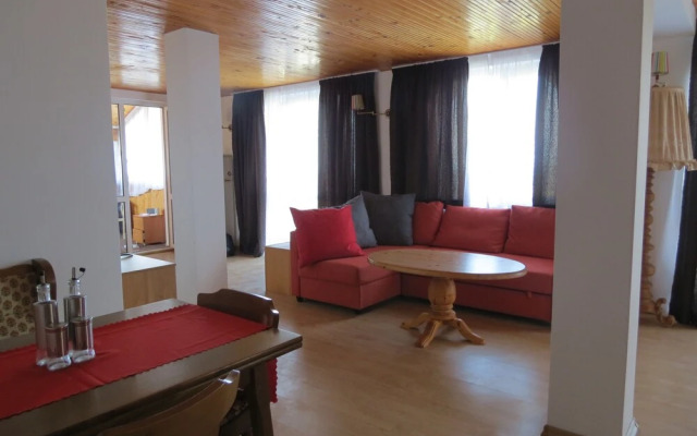 Villa Aurora