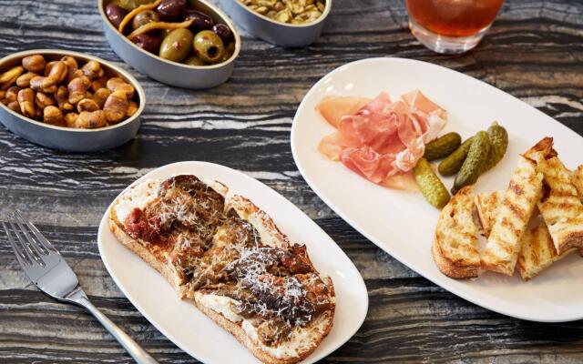 AC Hotel Phoenix Tempe/Downtown