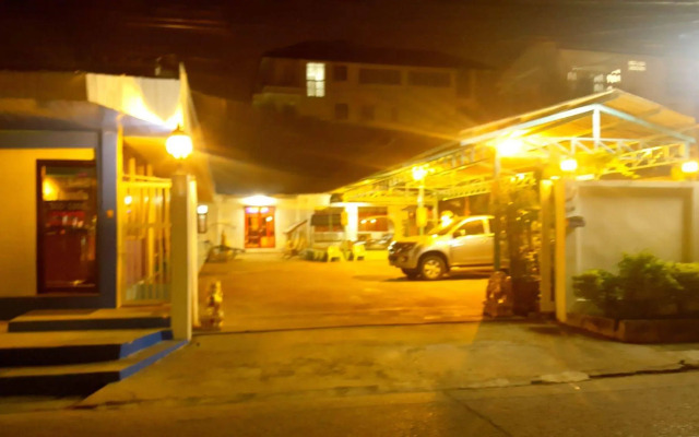 Super Hostel