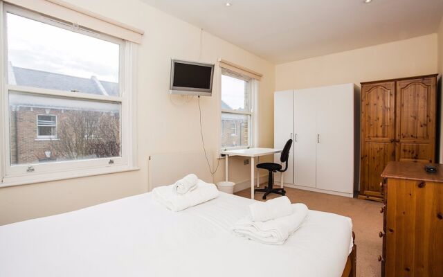 Modern & Spacious Home on Old Kent Road