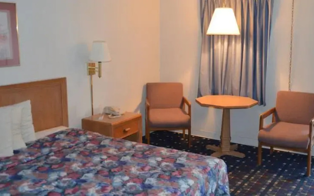 Colonial Inn