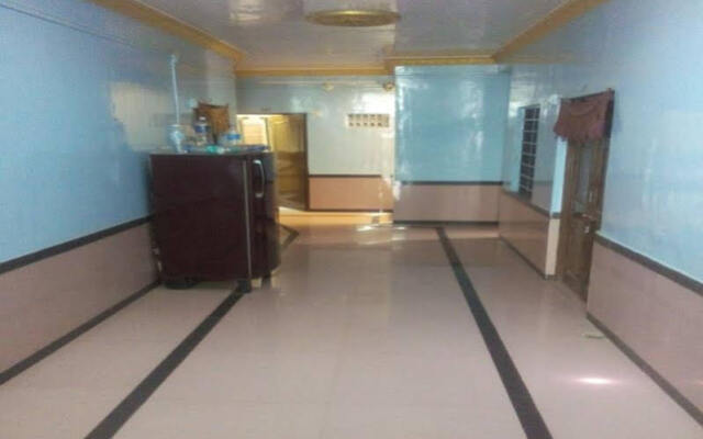 Hotel Sarovar