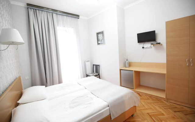 Silver Hotel
