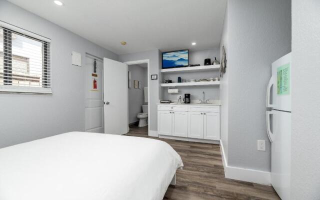 Shell on the Beach 102 - RENOVATED