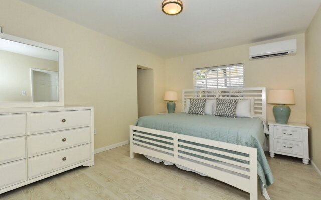 Banana Bay Club Beachside Villas